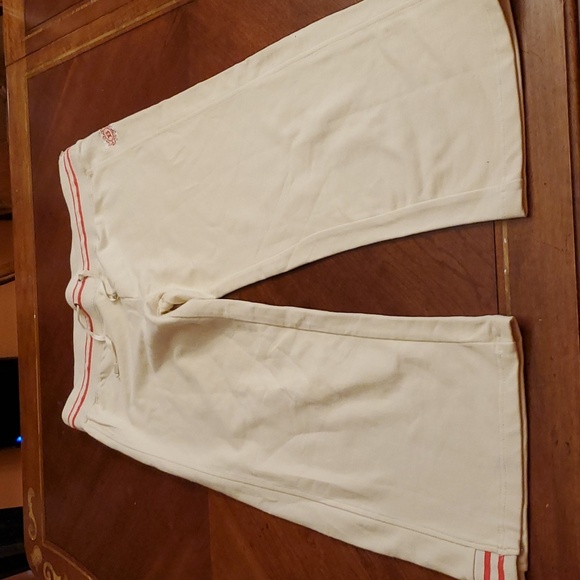 BCBGMAXAZRIA Performance Wear 3/4 Stretch Jogger Pants - Picture 3 of 7